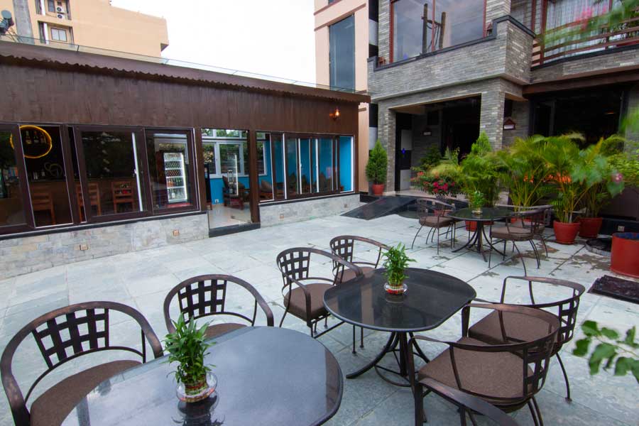 Garden Bar